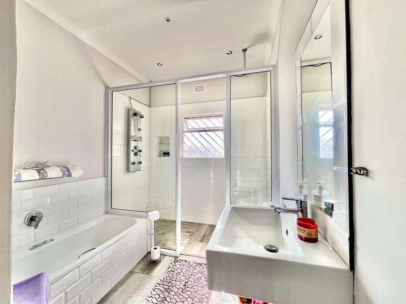 4 Bedroom Property for Sale in Retreat Western Cape